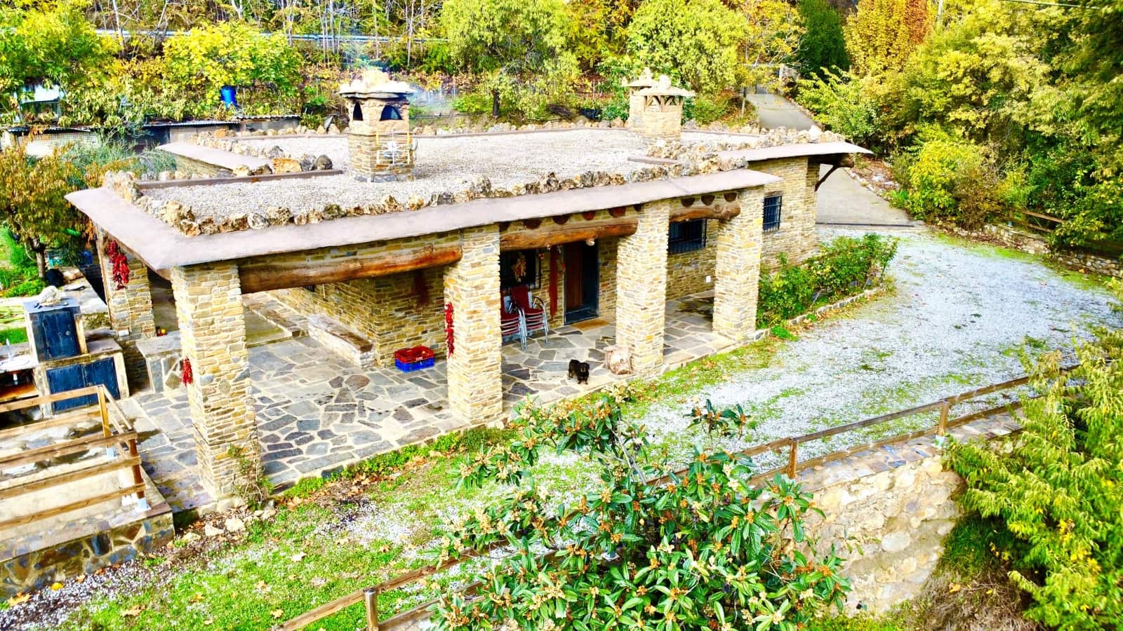 3 soverom Villa til salgs i Yegen med garasje - € 275 000 (Ref: 9409318)