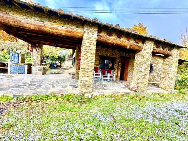 3 soverom Villa til salgs i Yegen, Alpujarra de la Sierra med garasje - € 275 000 (Ref: 9409318)