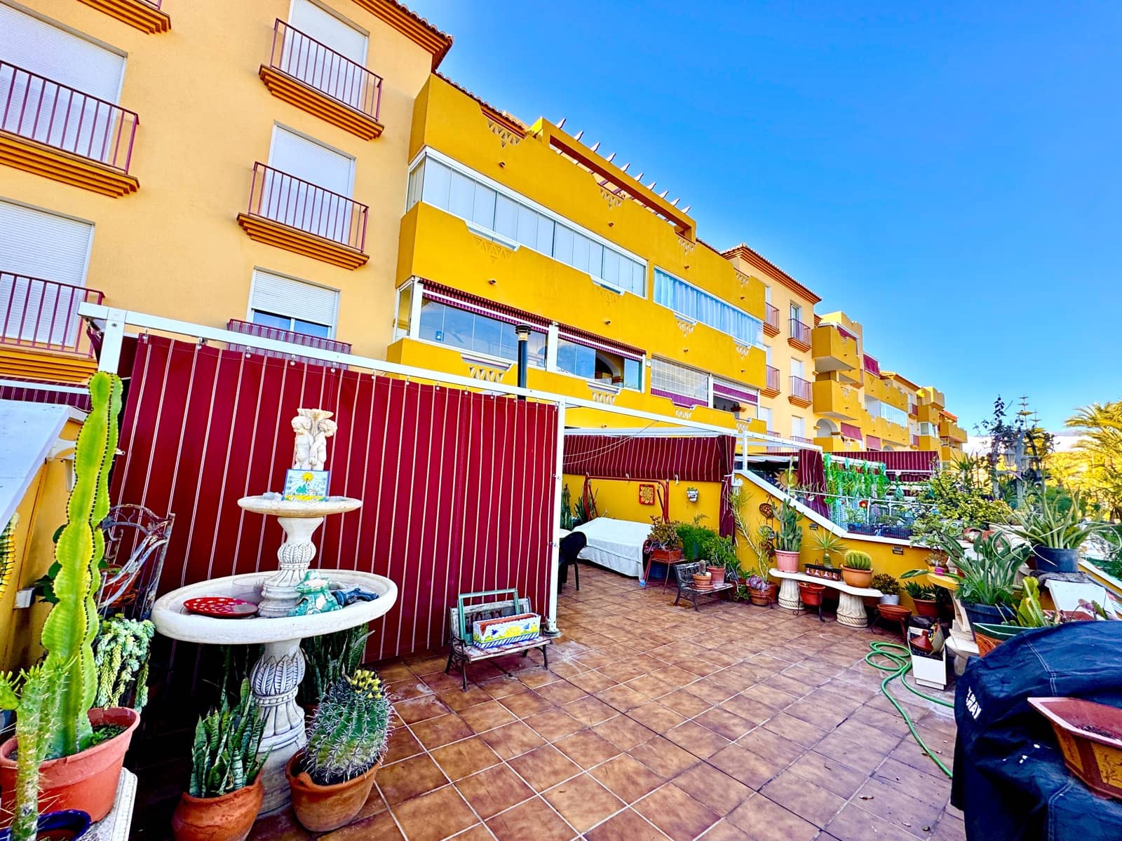 3 soverom Leilighet til salgs i Almerimar med svømmebasseng garasje - € 360 000 (Ref: 9431331)