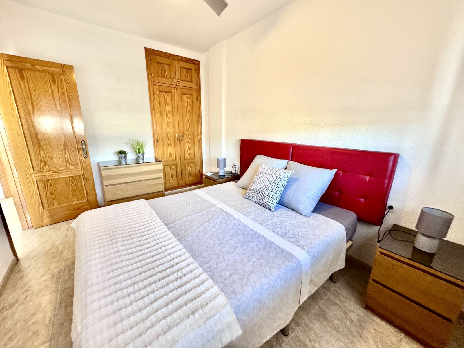 1 sypialnia Apartament na sprzedaż w Roquetas de Mar z basenem garażem - 125 000 € (Ref: 9480773)