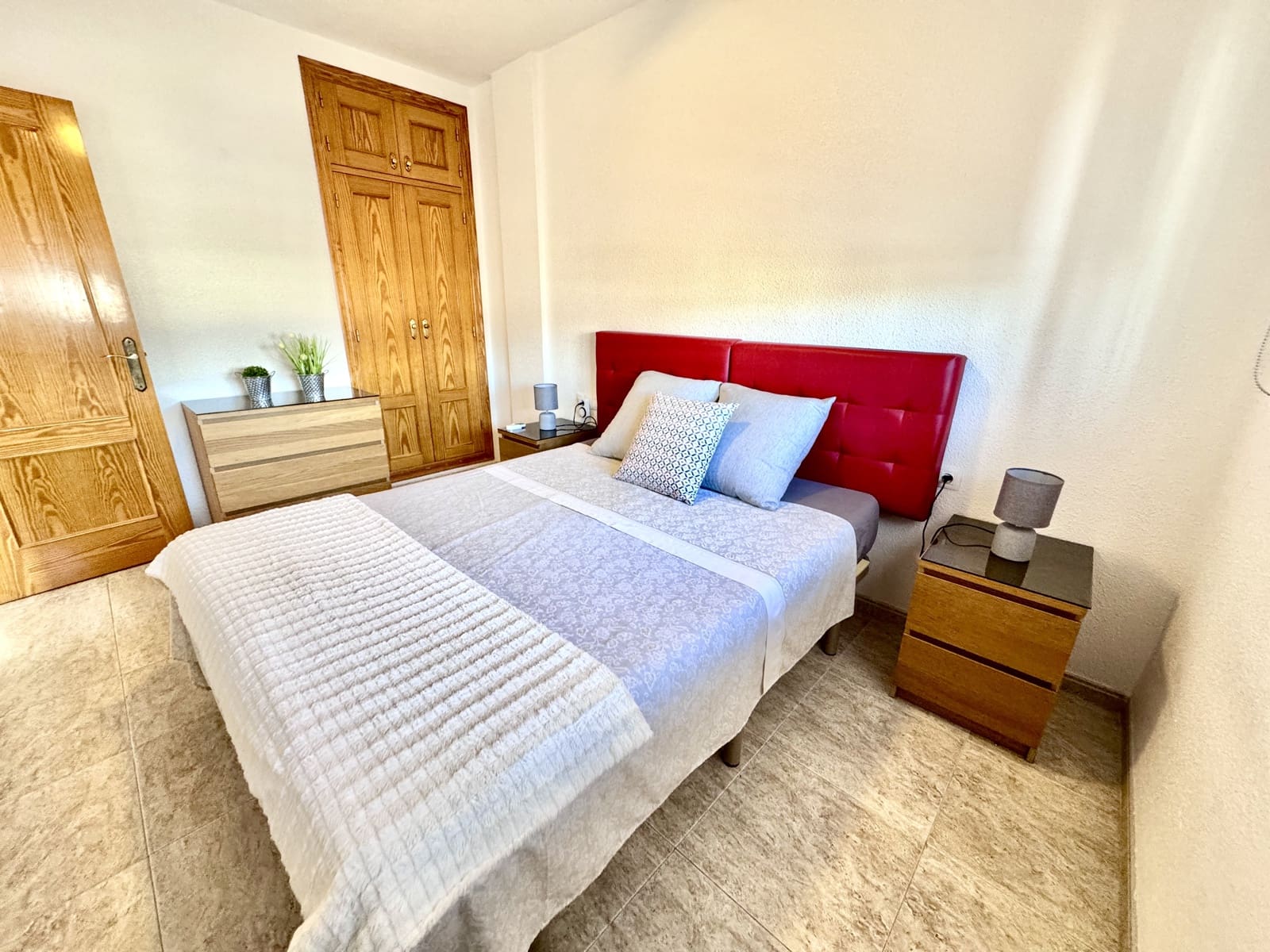 1 sypialnia Apartament na sprzedaż w Roquetas de Mar z basenem garażem - 125 000 € (Ref: 9480773)