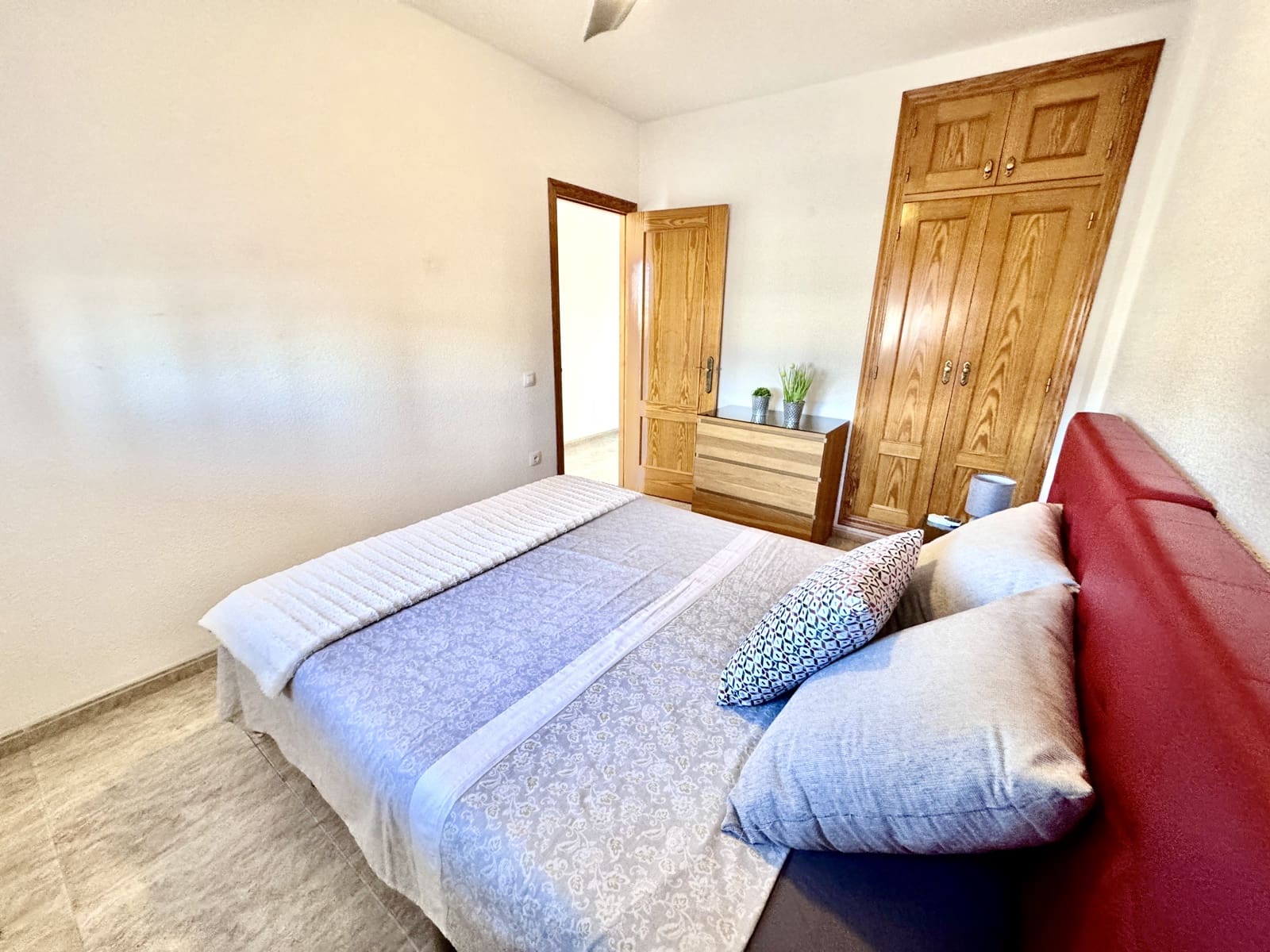 1 sypialnia Apartament na sprzedaż w Roquetas de Mar z basenem garażem - 125 000 € (Ref: 9480773)