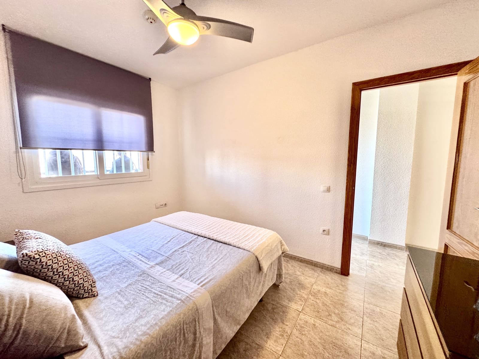 1 sypialnia Apartament na sprzedaż w Roquetas de Mar z basenem garażem - 125 000 € (Ref: 9480773)