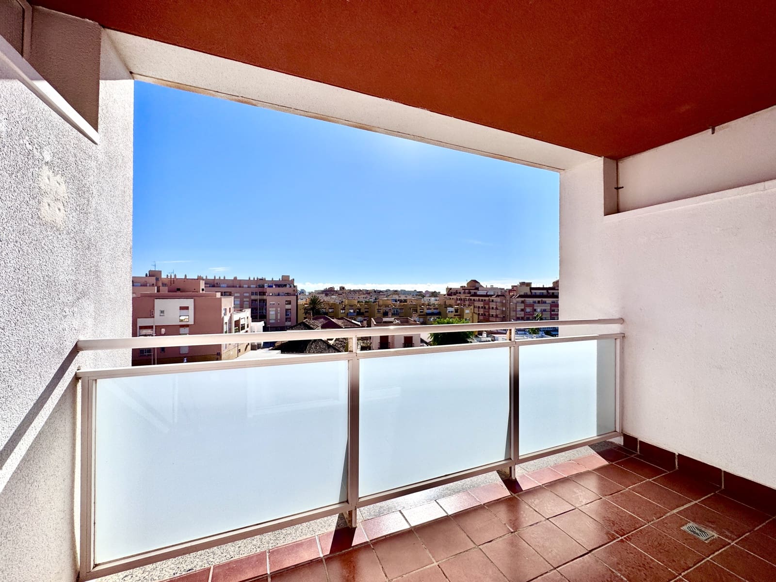 1 sypialnia Apartament na sprzedaż w Roquetas de Mar z basenem garażem - 125 000 € (Ref: 9480773)