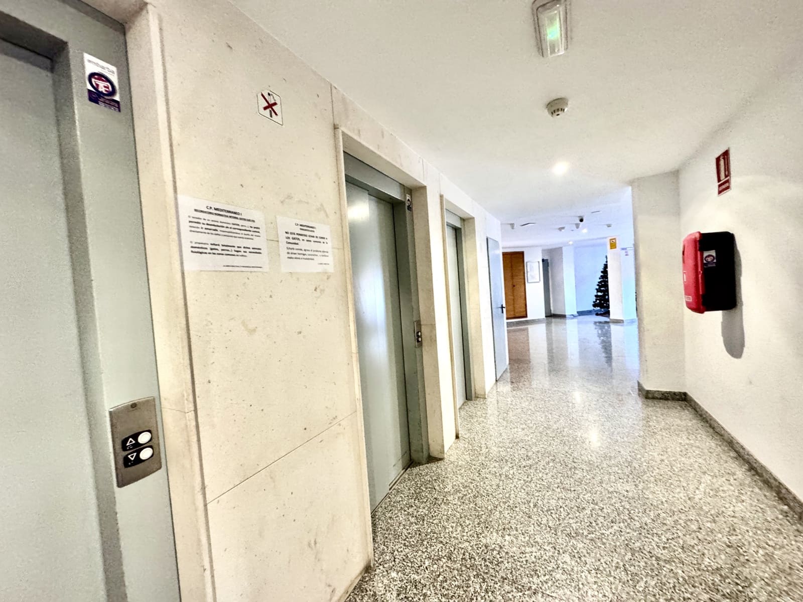 1 sypialnia Apartament na sprzedaż w Roquetas de Mar z basenem garażem - 125 000 € (Ref: 9480773)