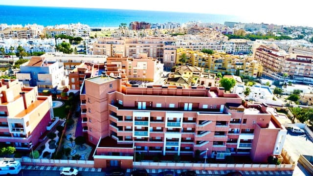 1 sypialnia Apartament na sprzedaż w Roquetas de Mar z basenem garażem - 125 000 € (Ref: 9480773)