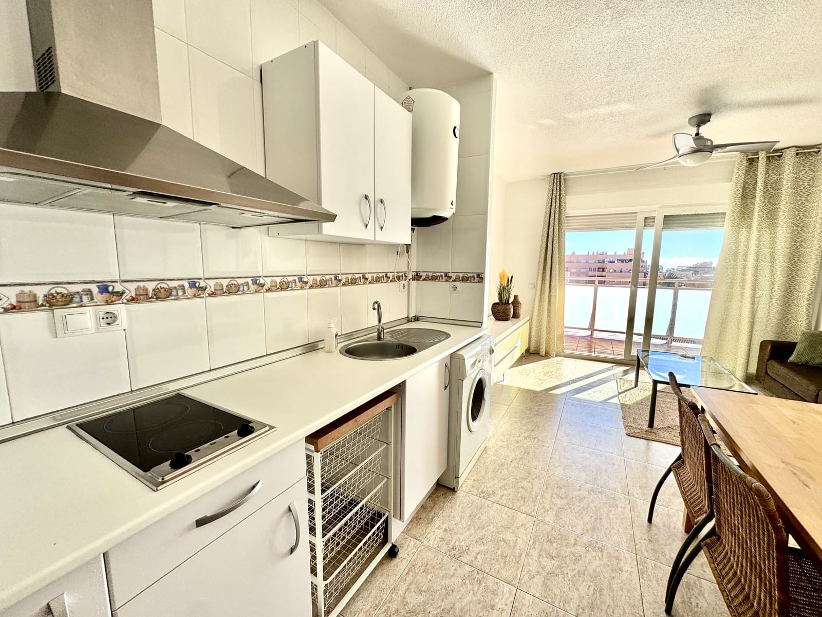 1 sypialnia Apartament na sprzedaż w Roquetas de Mar z basenem garażem - 125 000 € (Ref: 9480773)