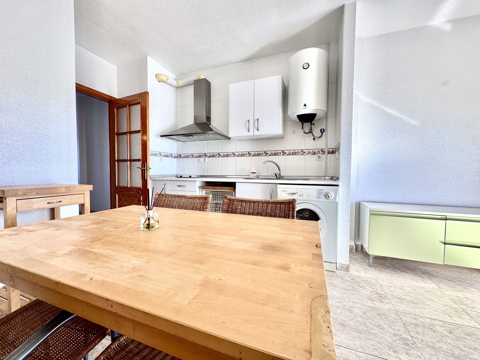 1 sypialnia Apartament na sprzedaż w Roquetas de Mar z basenem garażem - 125 000 € (Ref: 9480773)