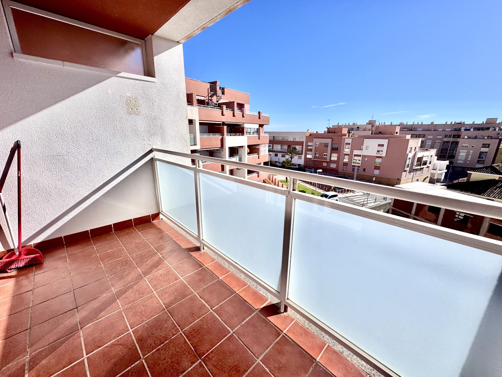 1 sypialnia Apartament na sprzedaż w Roquetas de Mar z basenem garażem - 125 000 € (Ref: 9480773)