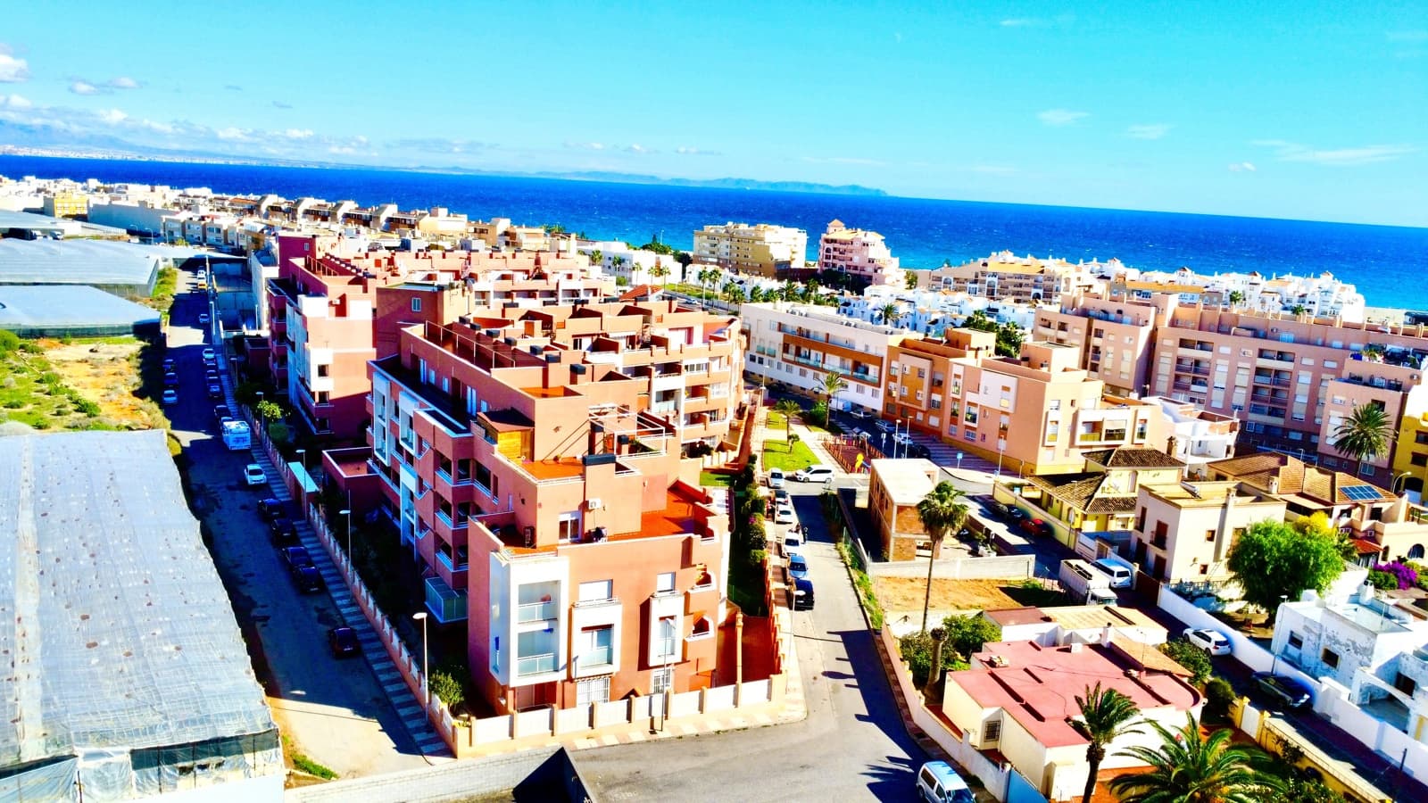 1 sypialnia Apartament na sprzedaż w Roquetas de Mar z basenem garażem - 125 000 € (Ref: 9480773)