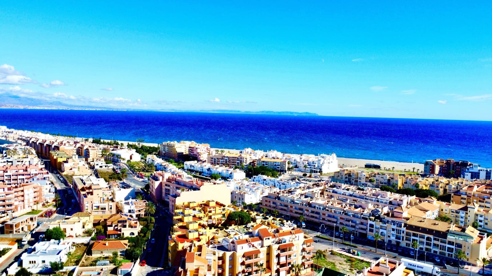 1 sypialnia Apartament na sprzedaż w Roquetas de Mar z basenem garażem - 125 000 € (Ref: 9480773)