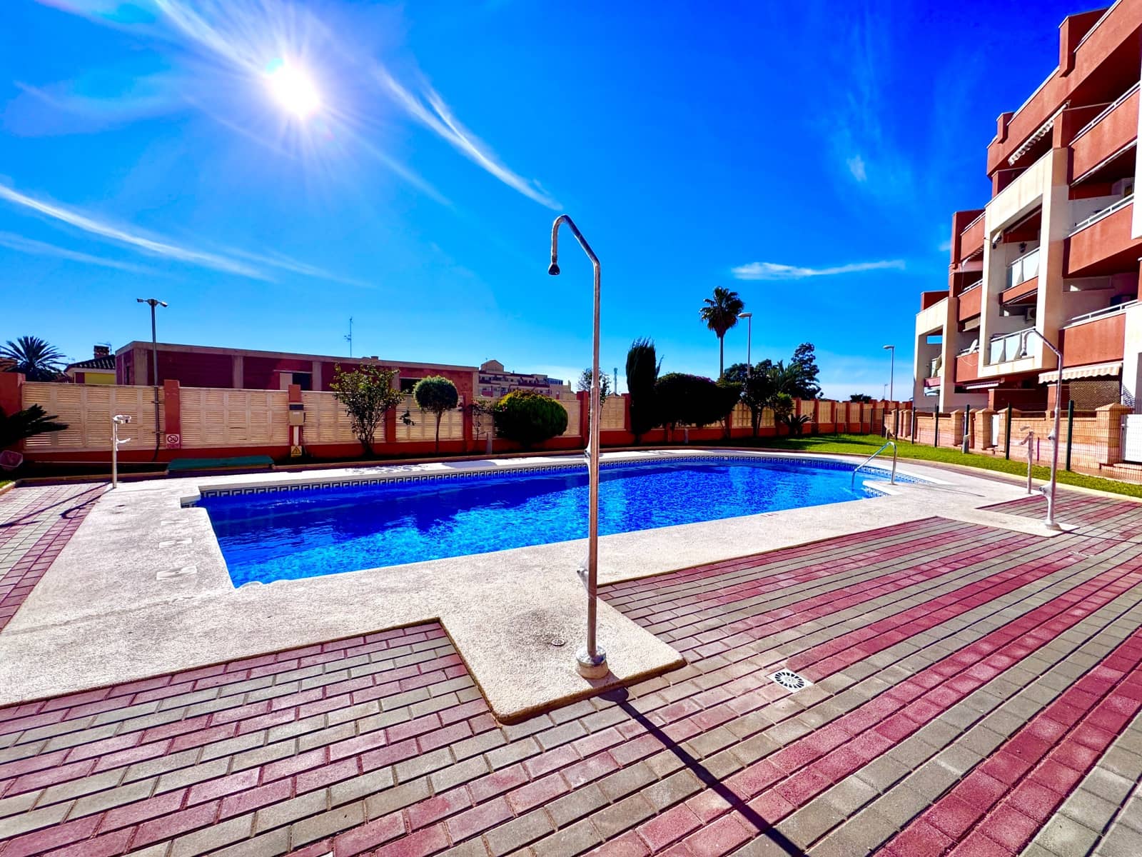 1 sypialnia Apartament na sprzedaż w Roquetas de Mar z basenem garażem - 125 000 € (Ref: 9480773)