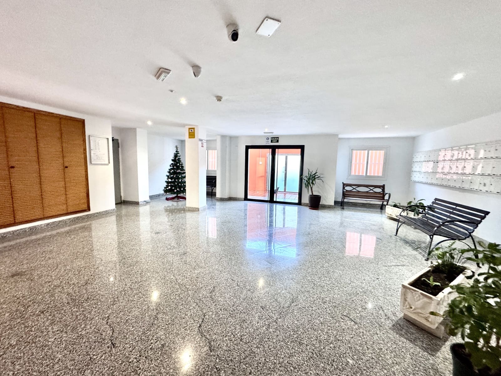 1 sypialnia Apartament na sprzedaż w Roquetas de Mar z basenem garażem - 125 000 € (Ref: 9480773)