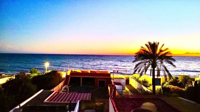 8 bedroom Townhouse for sale in El Pozuelo, Albuñol - € 195,000 (Ref: 9481256)