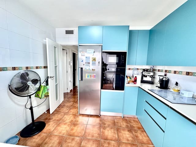 4 slaapkamer Huis te koop in Berja met garage - € 157.000 (Ref: 9497585)