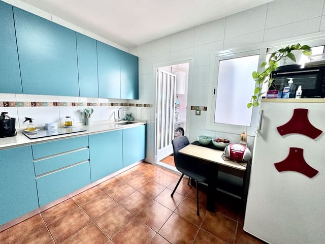 4 slaapkamer Huis te koop in Berja met garage - € 157.000 (Ref: 9497585)