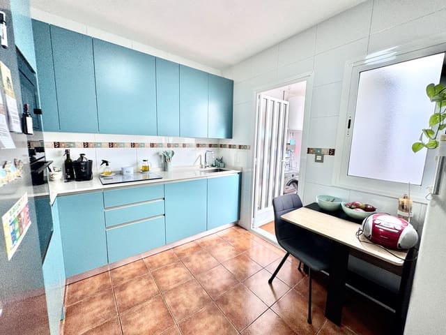 4 slaapkamer Huis te koop in Berja met garage - € 157.000 (Ref: 9497585)