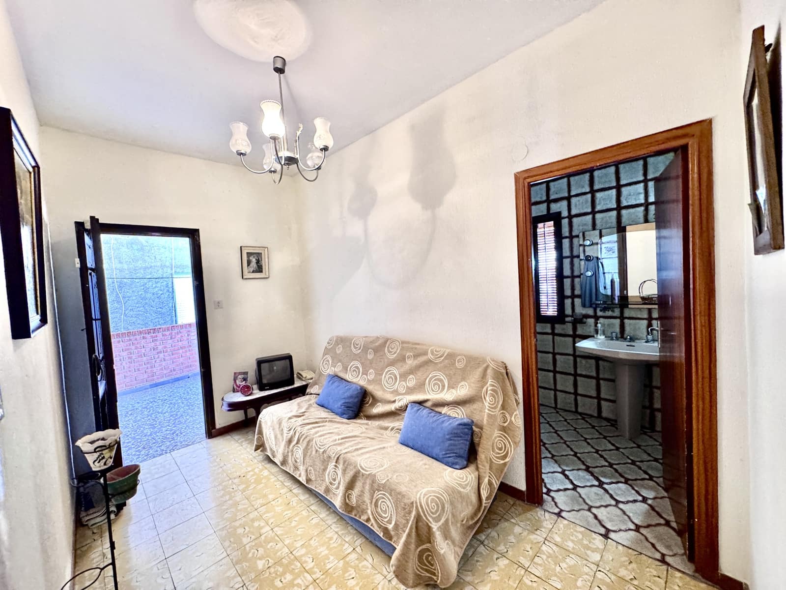 4 soveværelse Byhus til salg i Adra med garage - € 160.000 (Ref: 9521406)