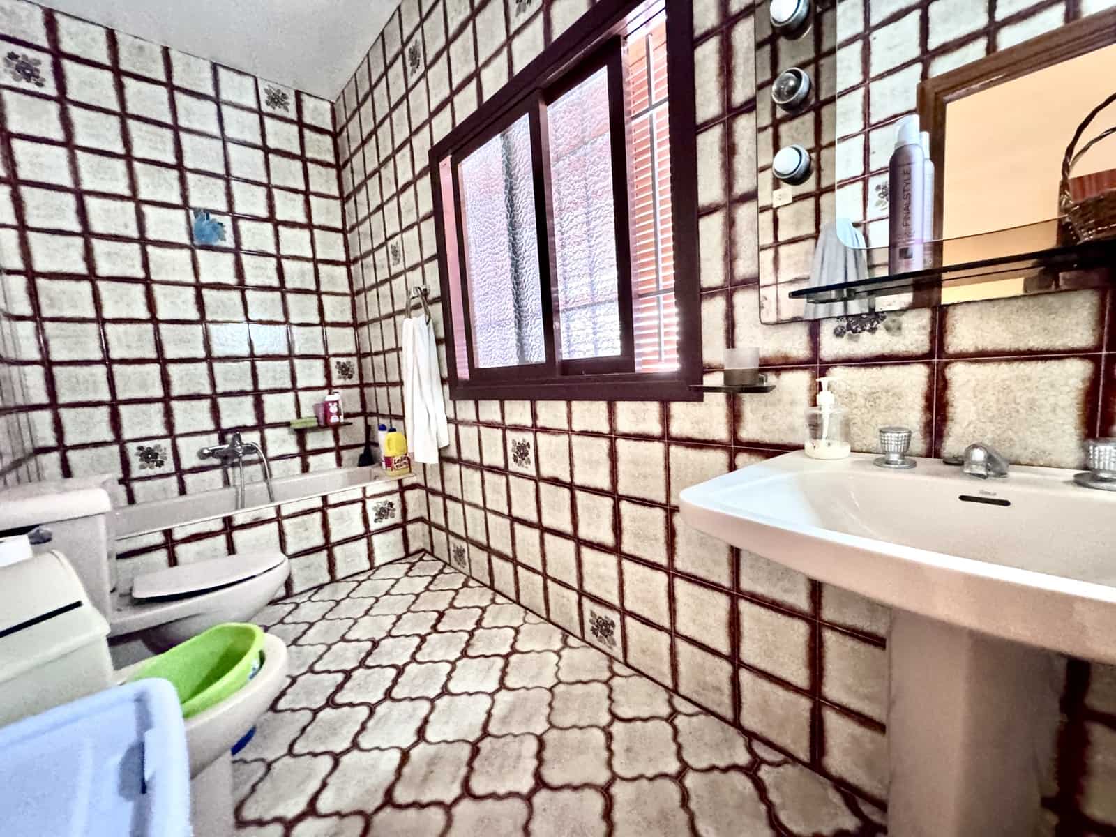 4 soveværelse Byhus til salg i Adra med garage - € 160.000 (Ref: 9521406)