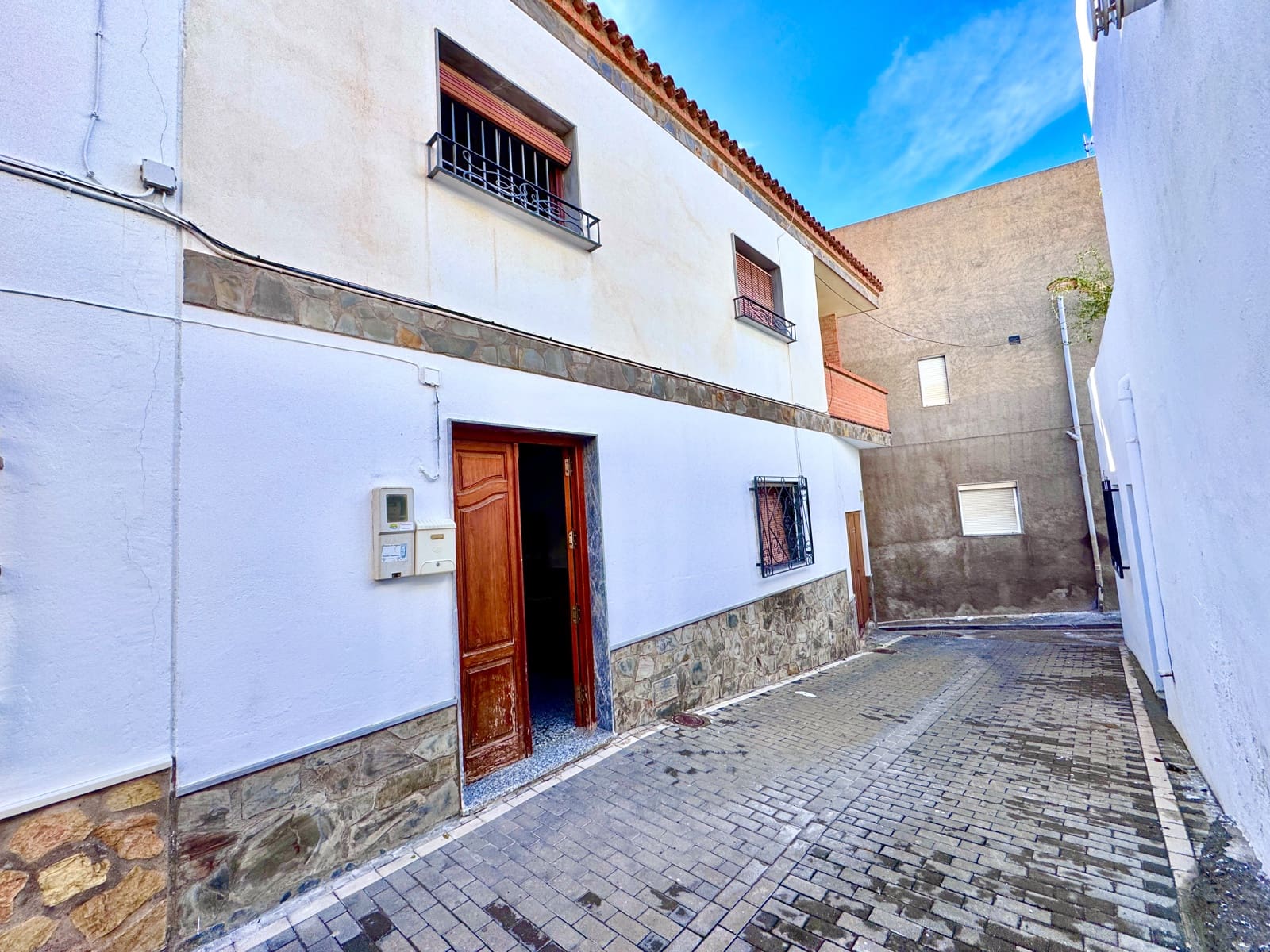 4 soveværelse Byhus til salg i Adra med garage - € 160.000 (Ref: 9521406)