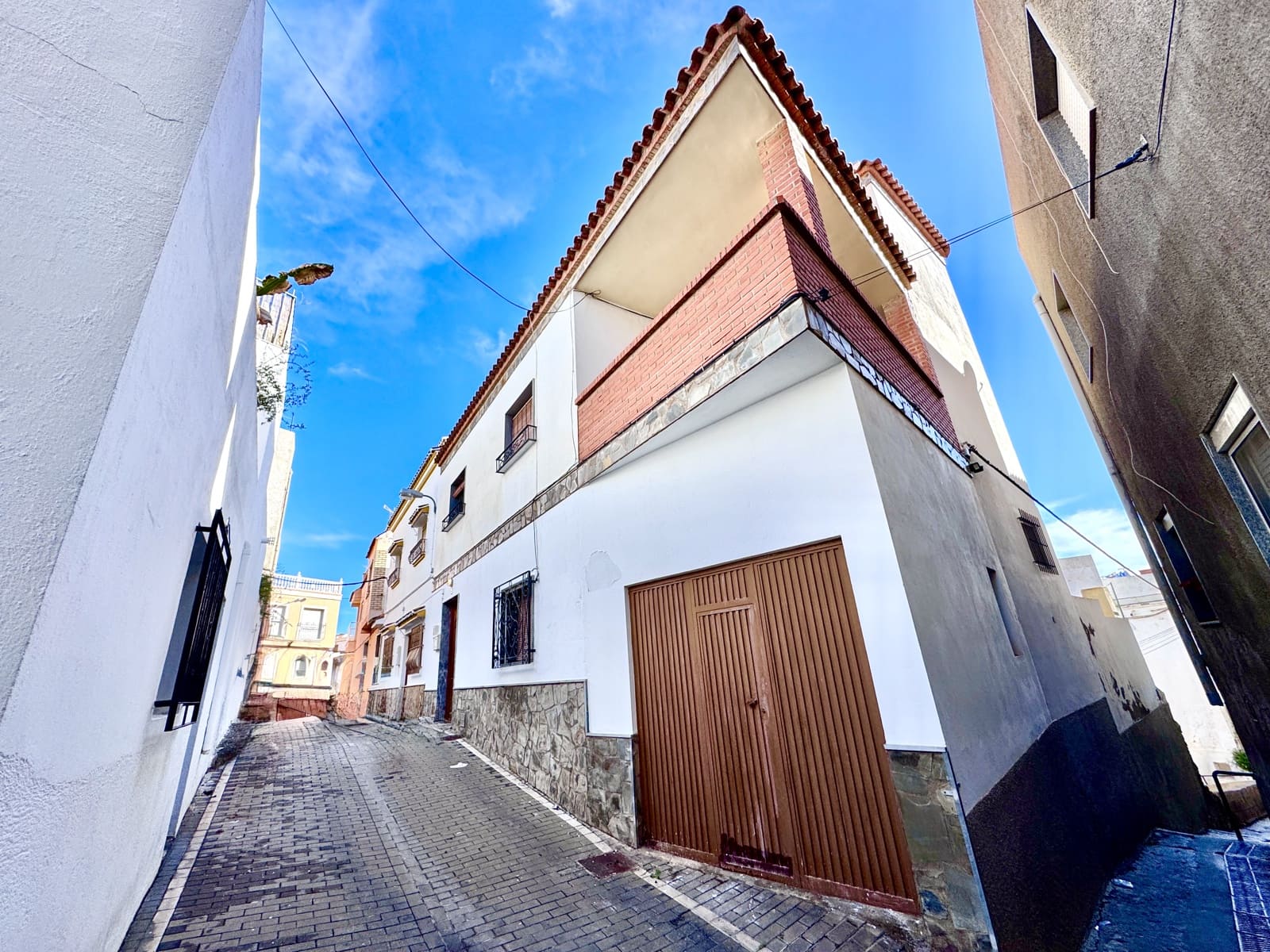 4 soveværelse Byhus til salg i Adra med garage - € 160.000 (Ref: 9521406)