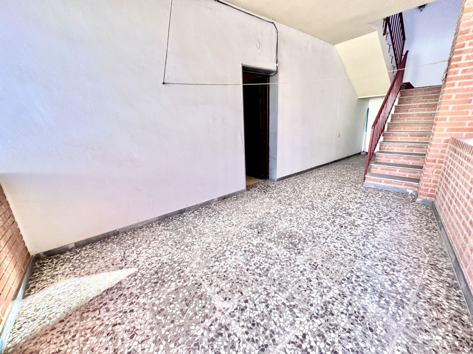 4 soveværelse Byhus til salg i Adra med garage - € 160.000 (Ref: 9521406)