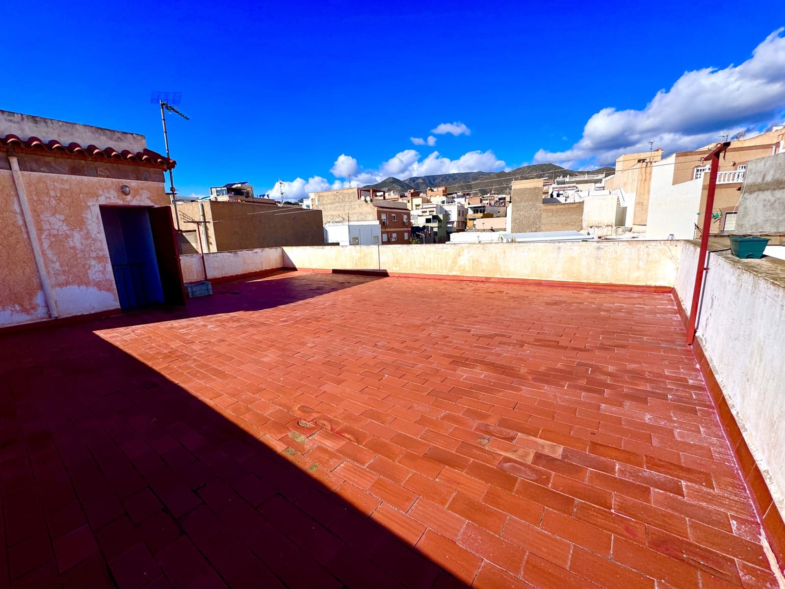 4 soveværelse Byhus til salg i Adra med garage - € 160.000 (Ref: 9521406)