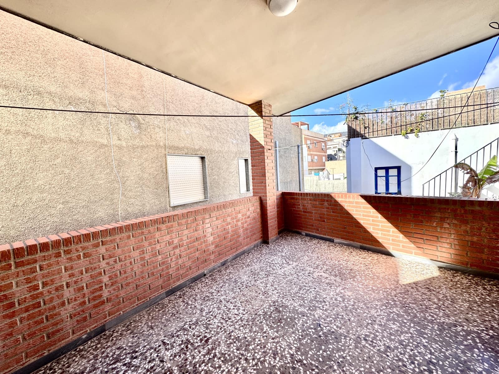 4 soveværelse Byhus til salg i Adra med garage - € 160.000 (Ref: 9521406)