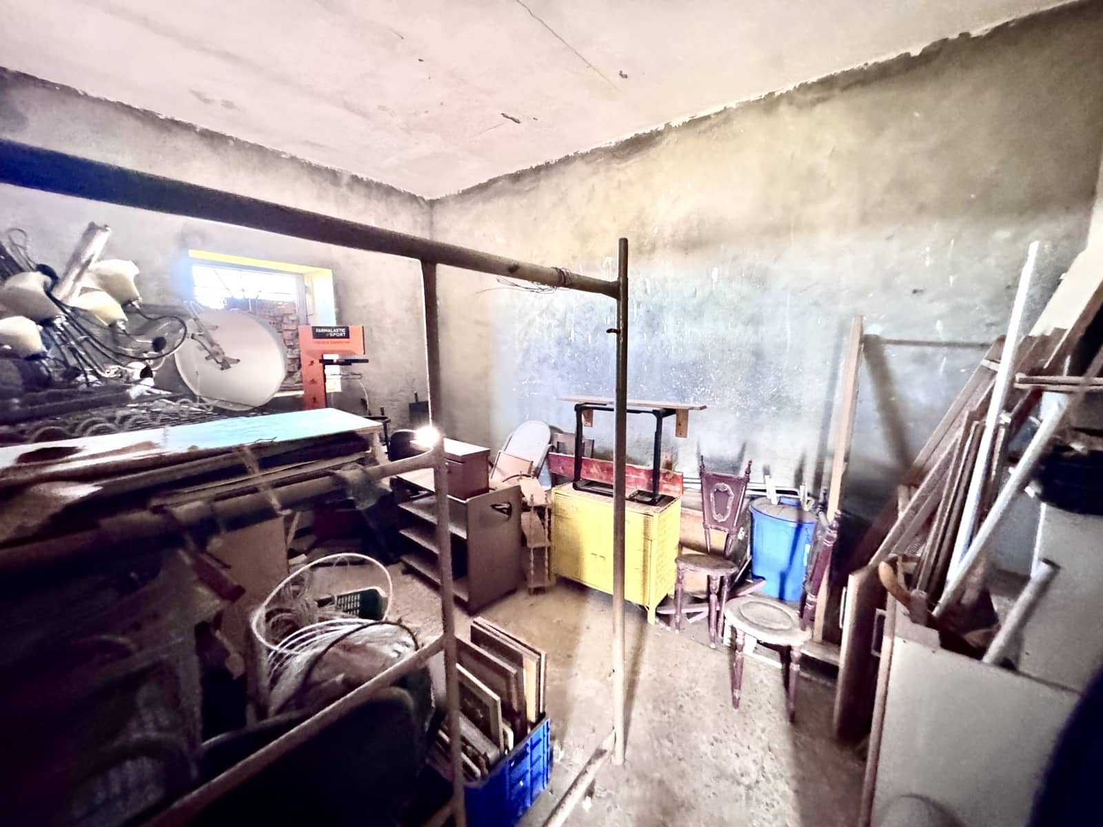 Mark till salu i Adra - 104 300 € (Ref: 9524730)