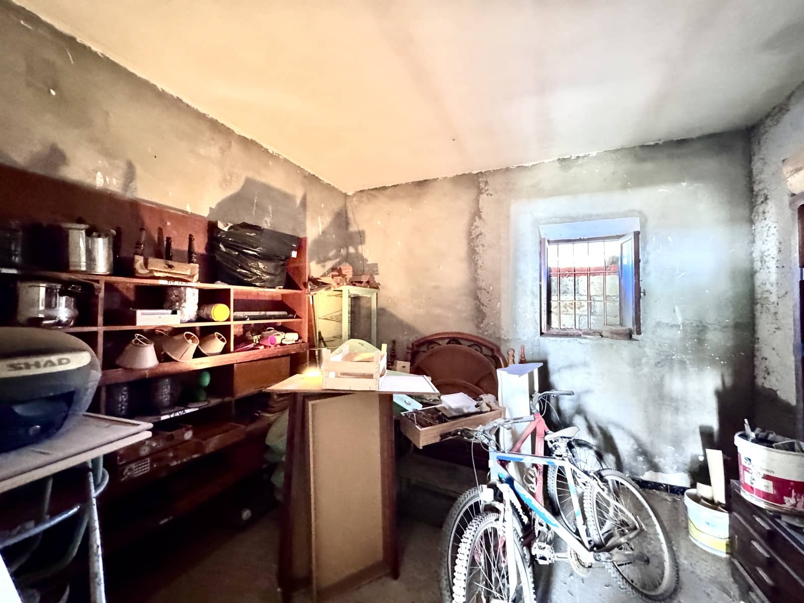 Mark till salu i Adra - 104 300 € (Ref: 9524730)