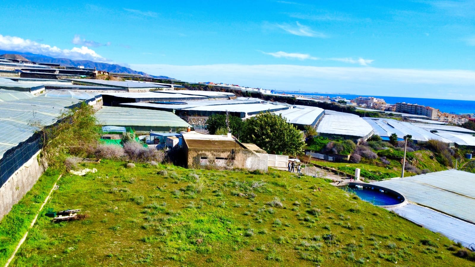 Mark till salu i Adra - 104 300 € (Ref: 9524730)