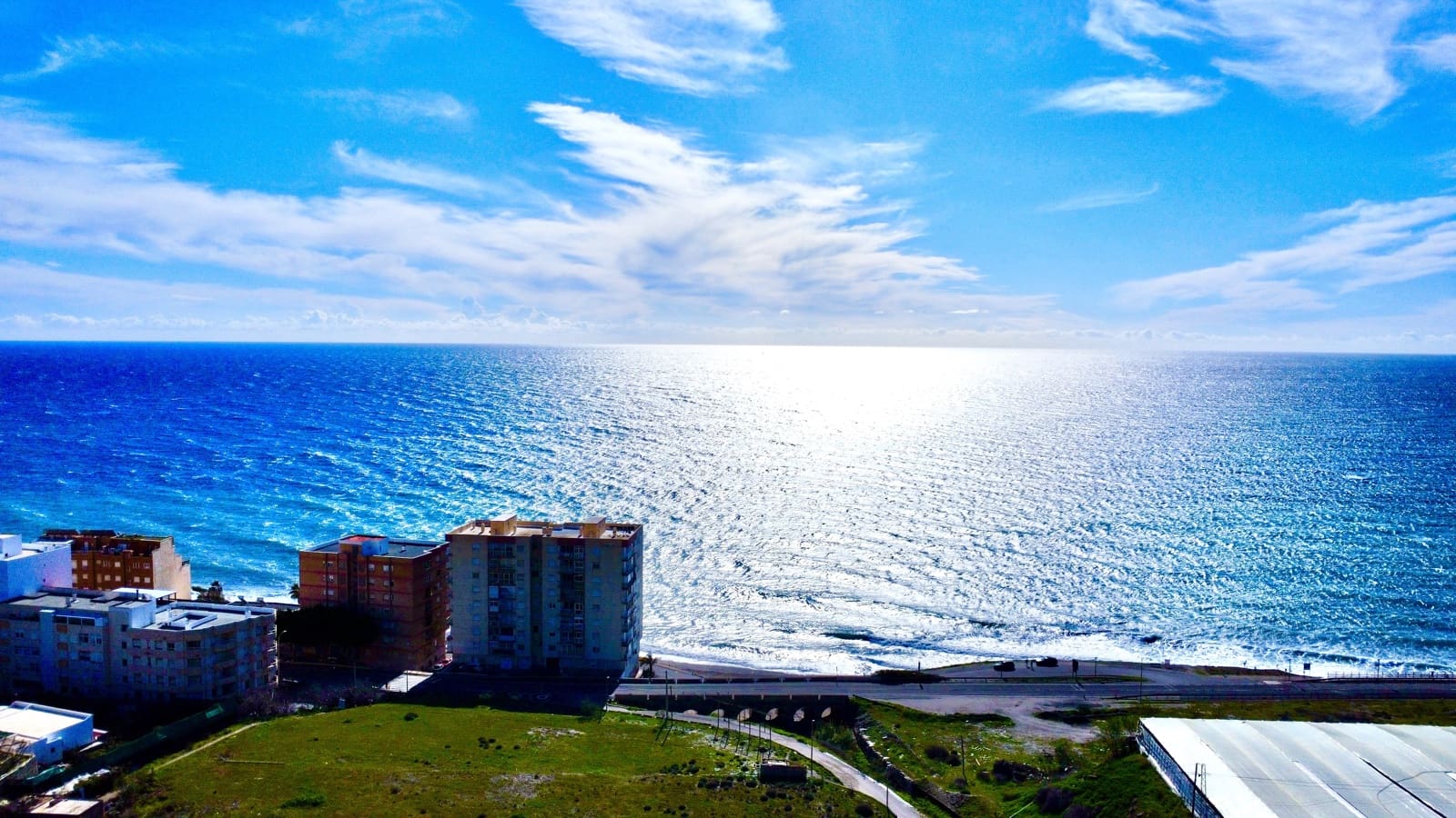 Mark till salu i Adra - 104 300 € (Ref: 9524730)