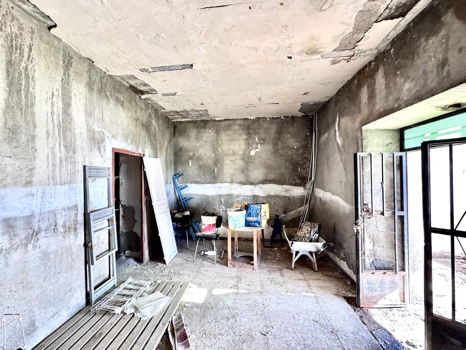 Mark till salu i Adra - 104 300 € (Ref: 9524730)