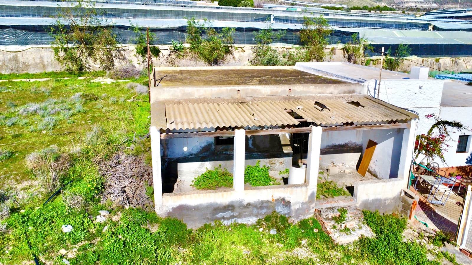 Mark till salu i Adra - 104 300 € (Ref: 9524730)