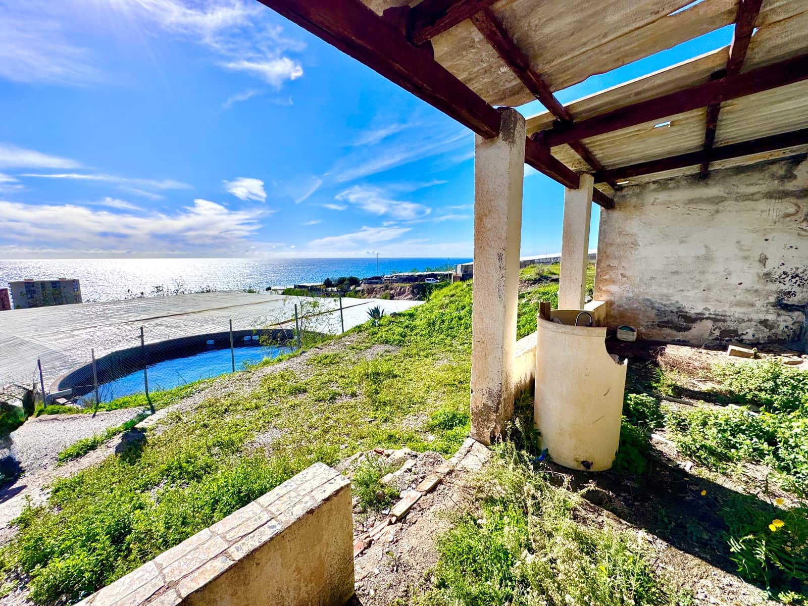 Mark till salu i Adra - 104 300 € (Ref: 9524730)