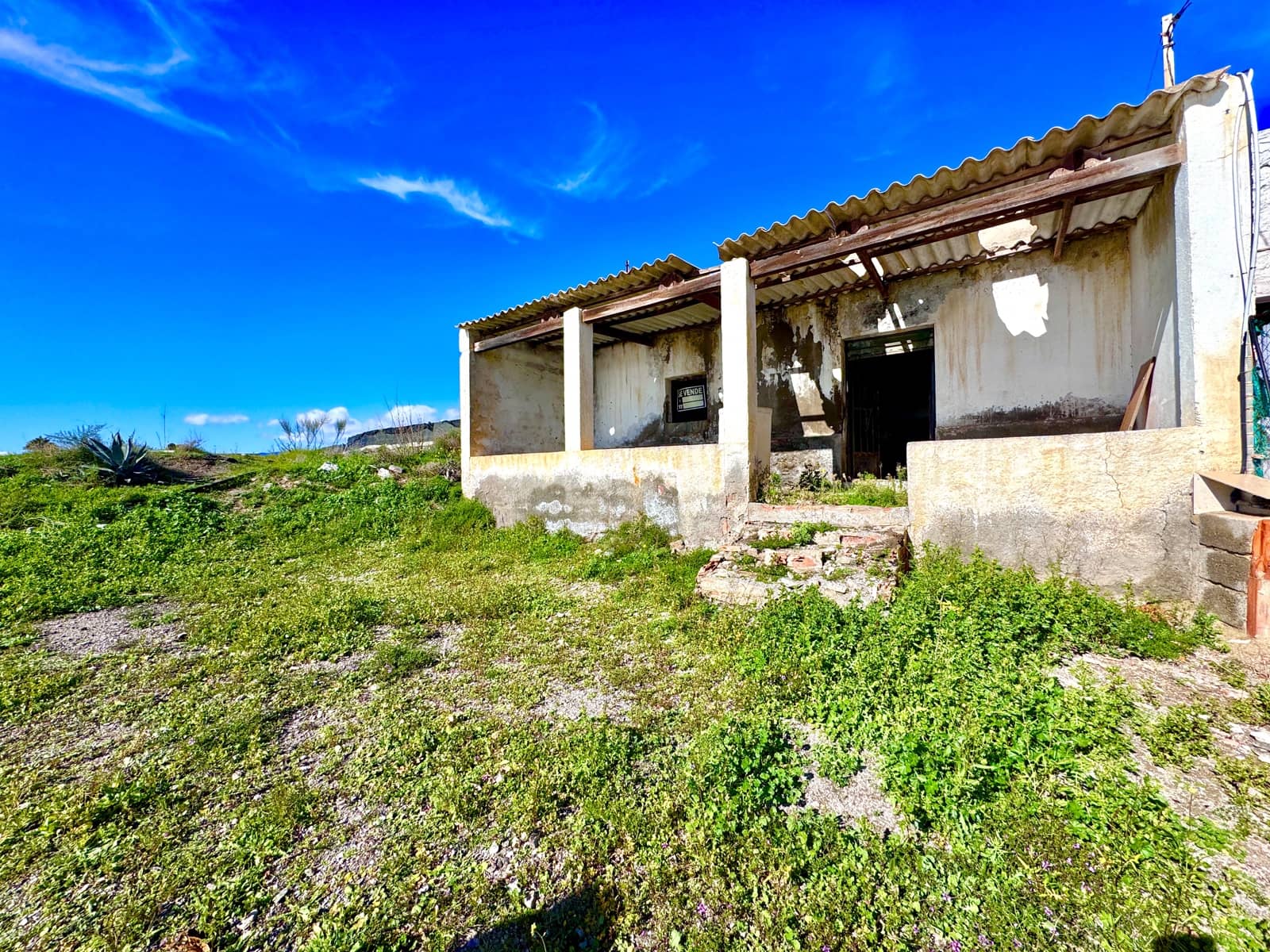 Mark till salu i Adra - 104 300 € (Ref: 9524730)