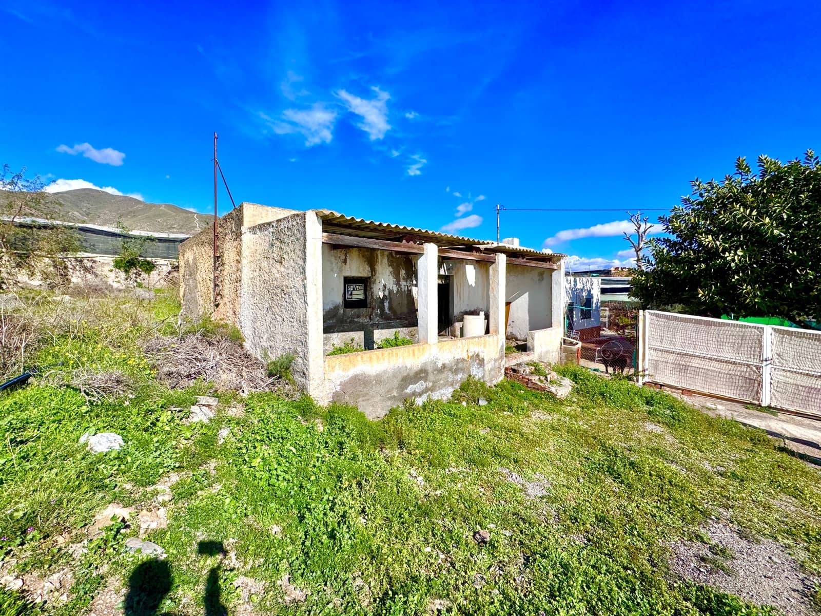 Mark till salu i Adra - 104 300 € (Ref: 9524730)