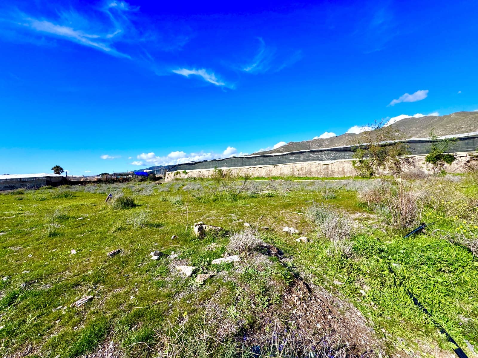 Mark till salu i Adra - 104 300 € (Ref: 9524730)