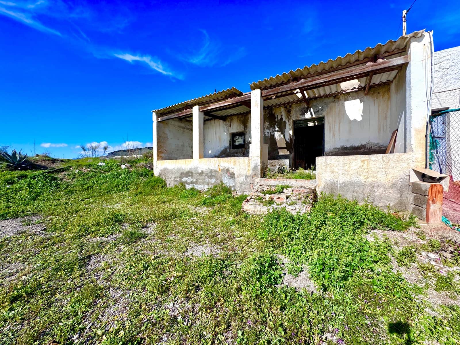 Mark till salu i Adra - 104 300 € (Ref: 9524730)