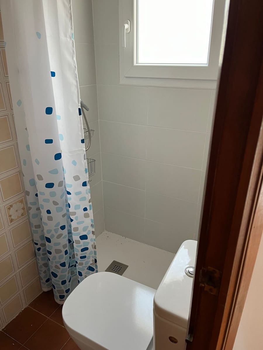 4 slaapkamer Villa te koop in Oliva met garage - € 275.000 (Ref: 9100235)