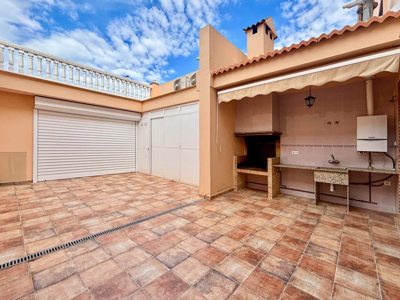 4 sovrum Villa till salu i Pucol - 450 000 € (Ref: 9616813)