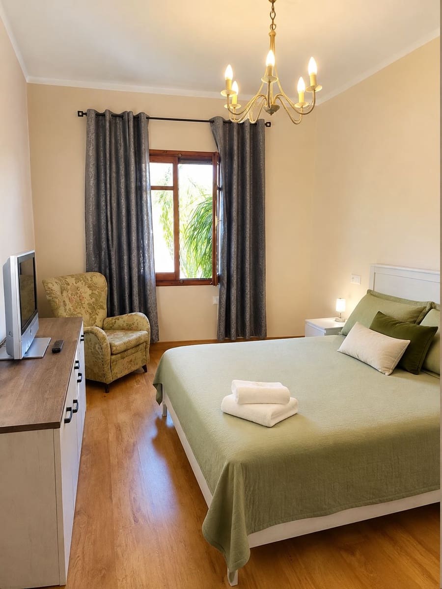 7 bedroom Flat for sale in Ondara - € 279,000 (Ref: 10028968)