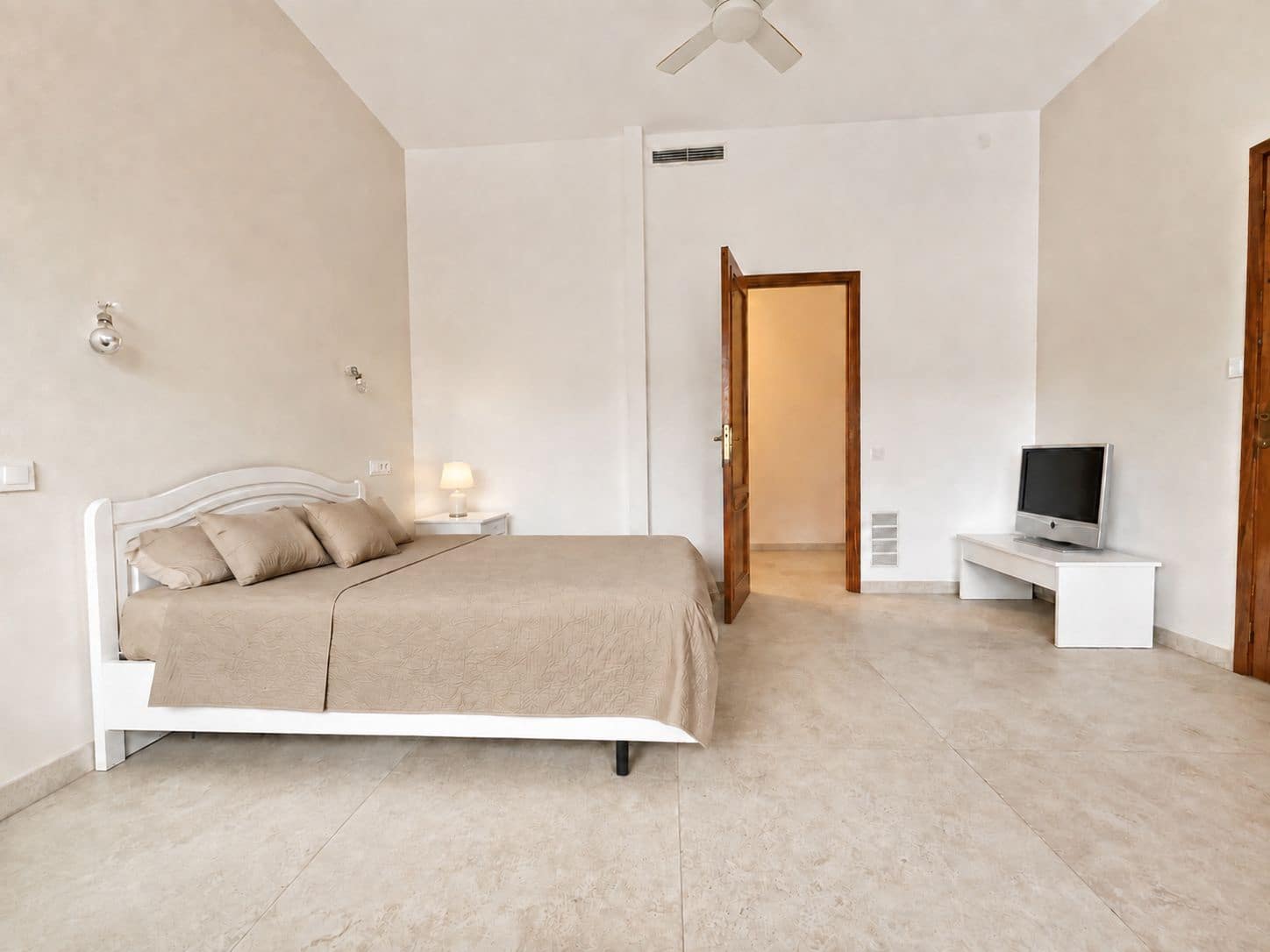 7 bedroom Flat for sale in Ondara - € 279,000 (Ref: 10028968)