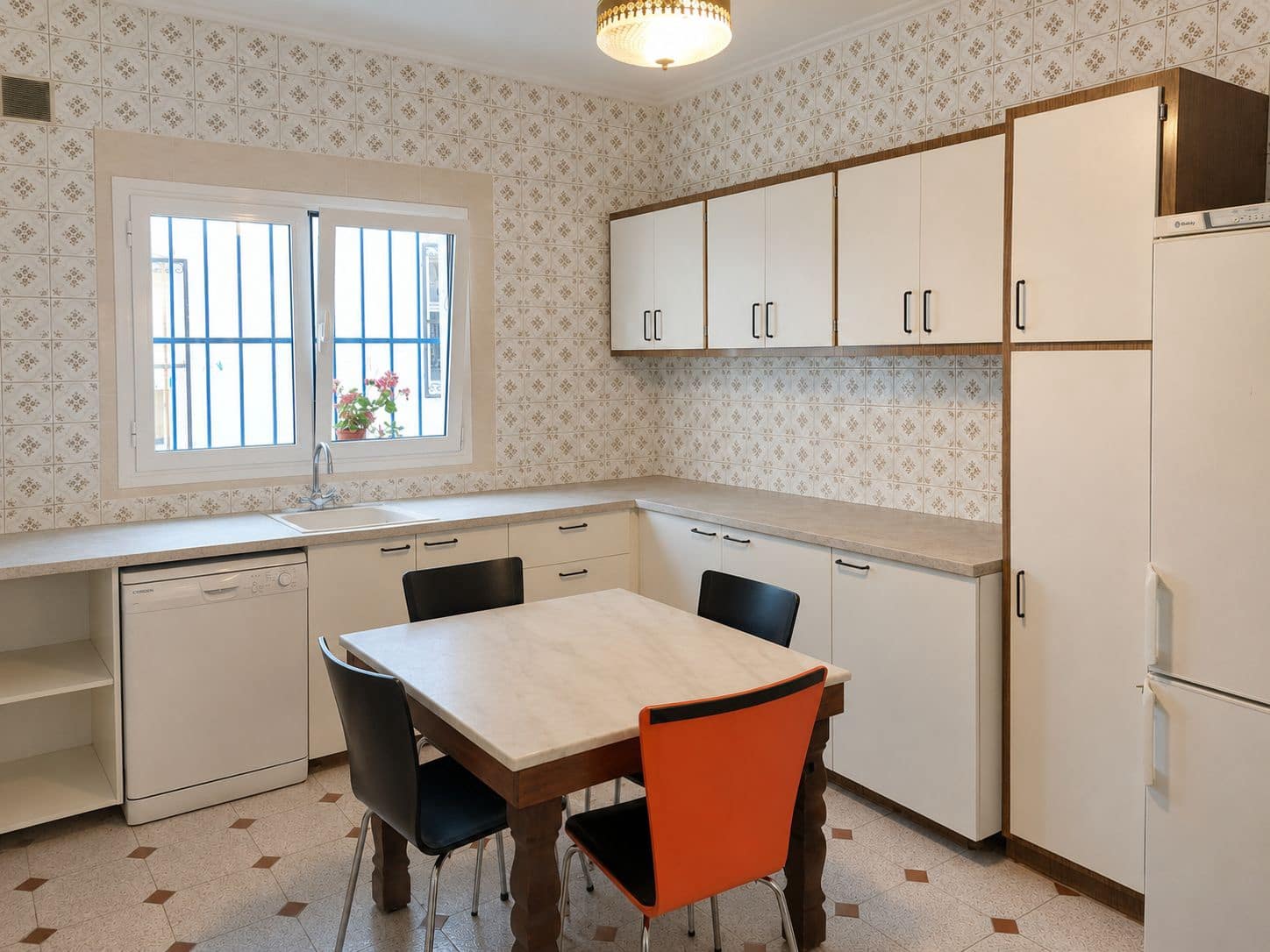 7 bedroom Flat for sale in Ondara - € 279,000 (Ref: 10028968)