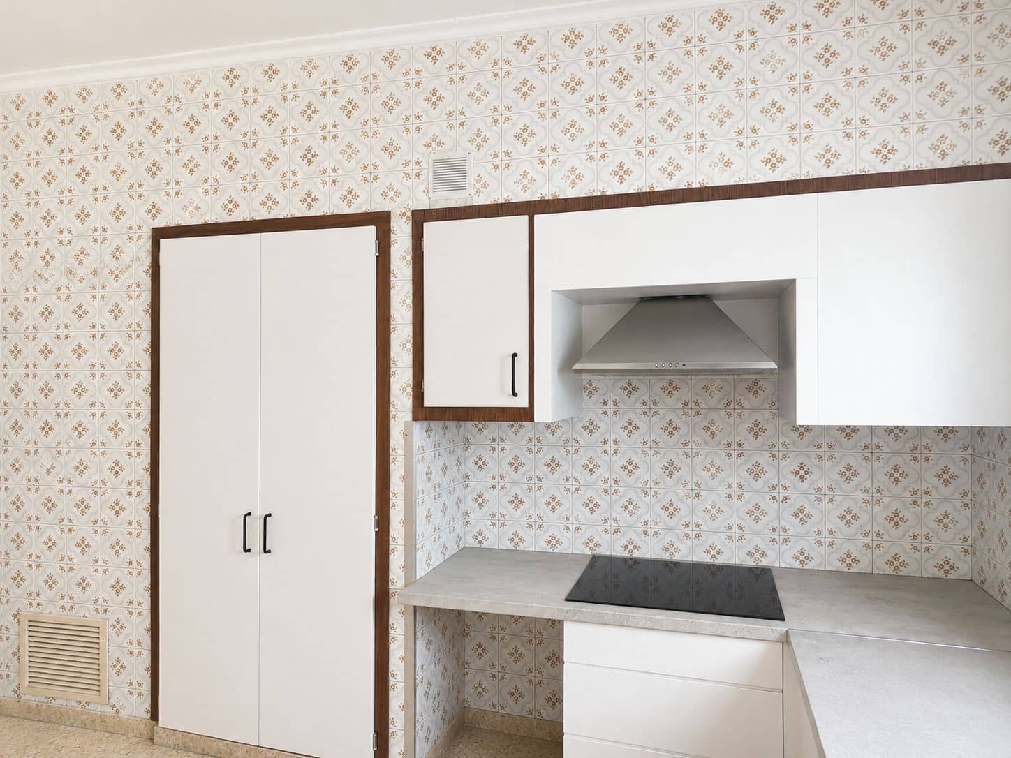 7 bedroom Flat for sale in Ondara - € 279,000 (Ref: 10028968)