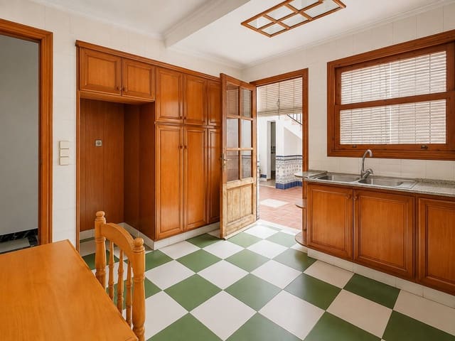 4 bedroom Villa for sale in El Vergel / Verger with garage - € 240,000 (Ref: 10028982)