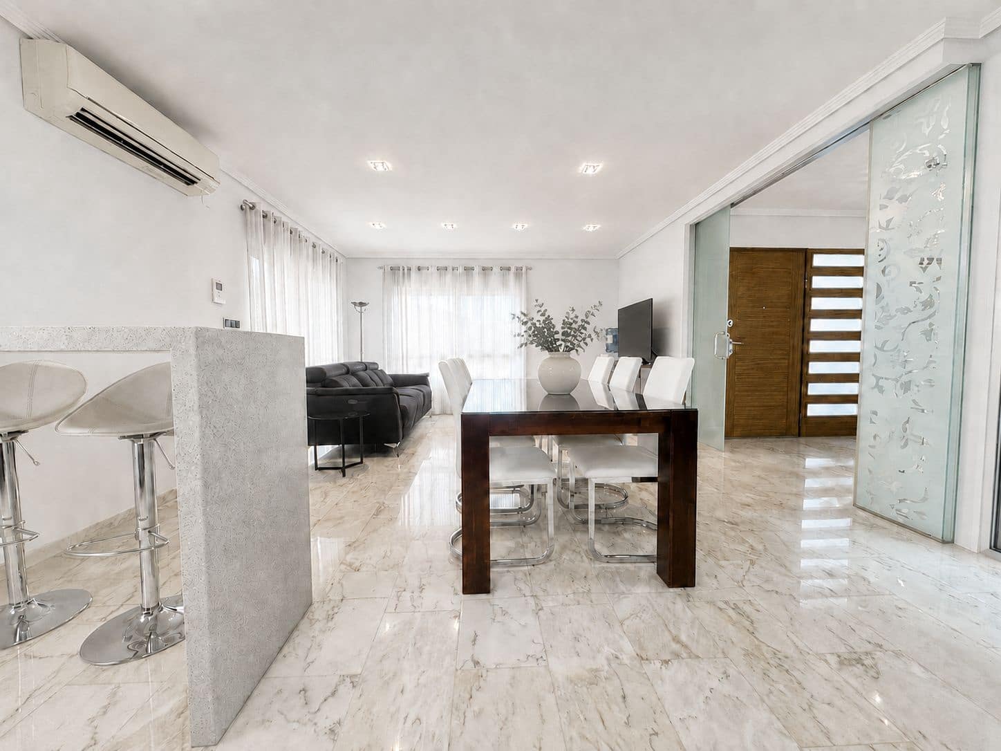 2 bedroom Villa for sale in Pego with garage - € 600,000 (Ref: 10038571)