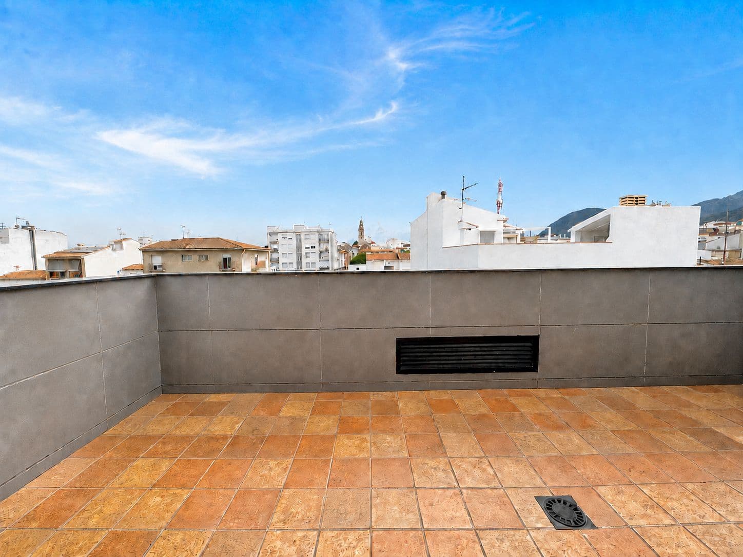 2 bedroom Villa for sale in Pego with garage - € 600,000 (Ref: 10038571)