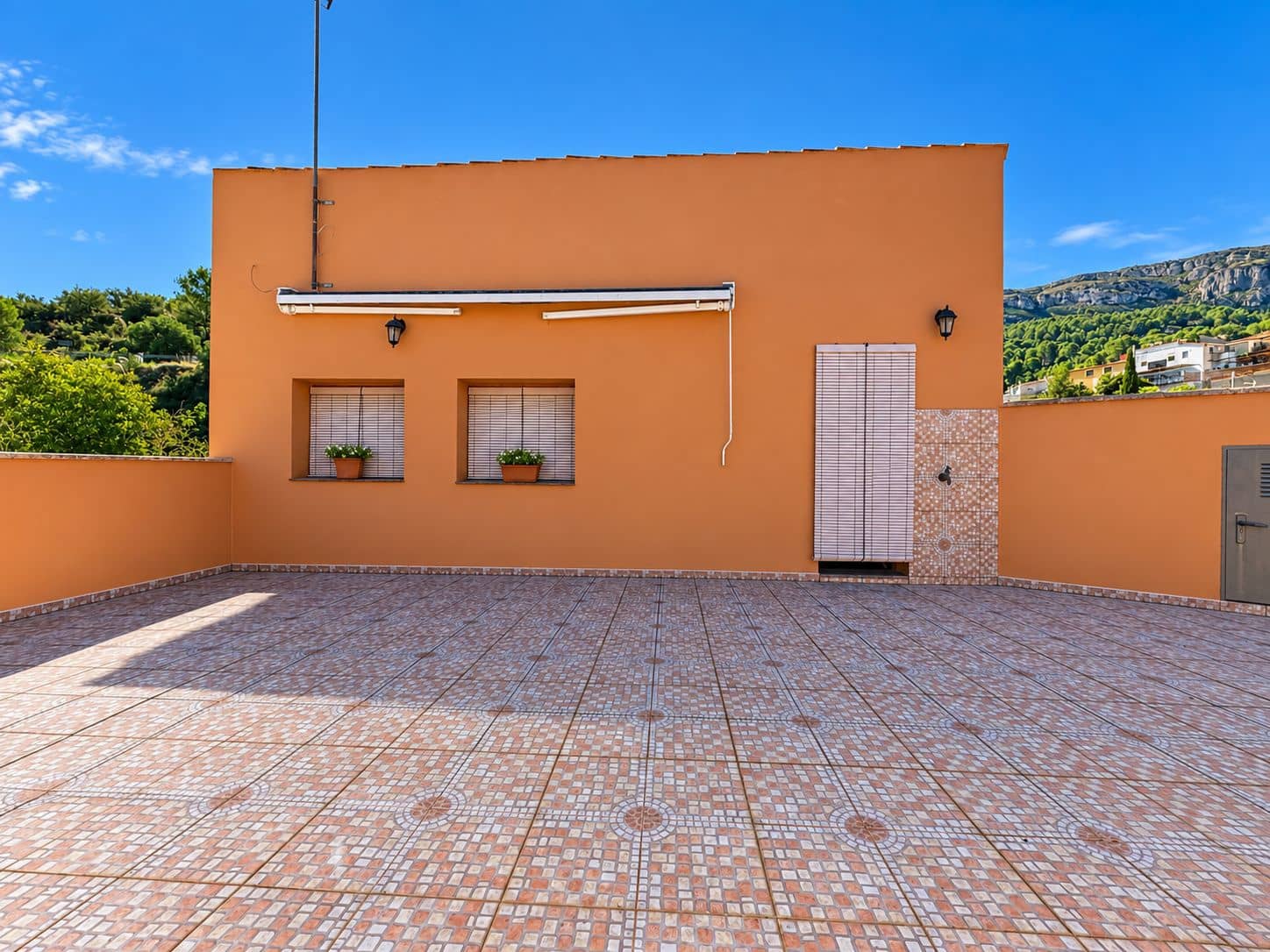 10 camera da letto Casa in vendita in Beniali con garage - 295.000 € (Rif: 10111105)