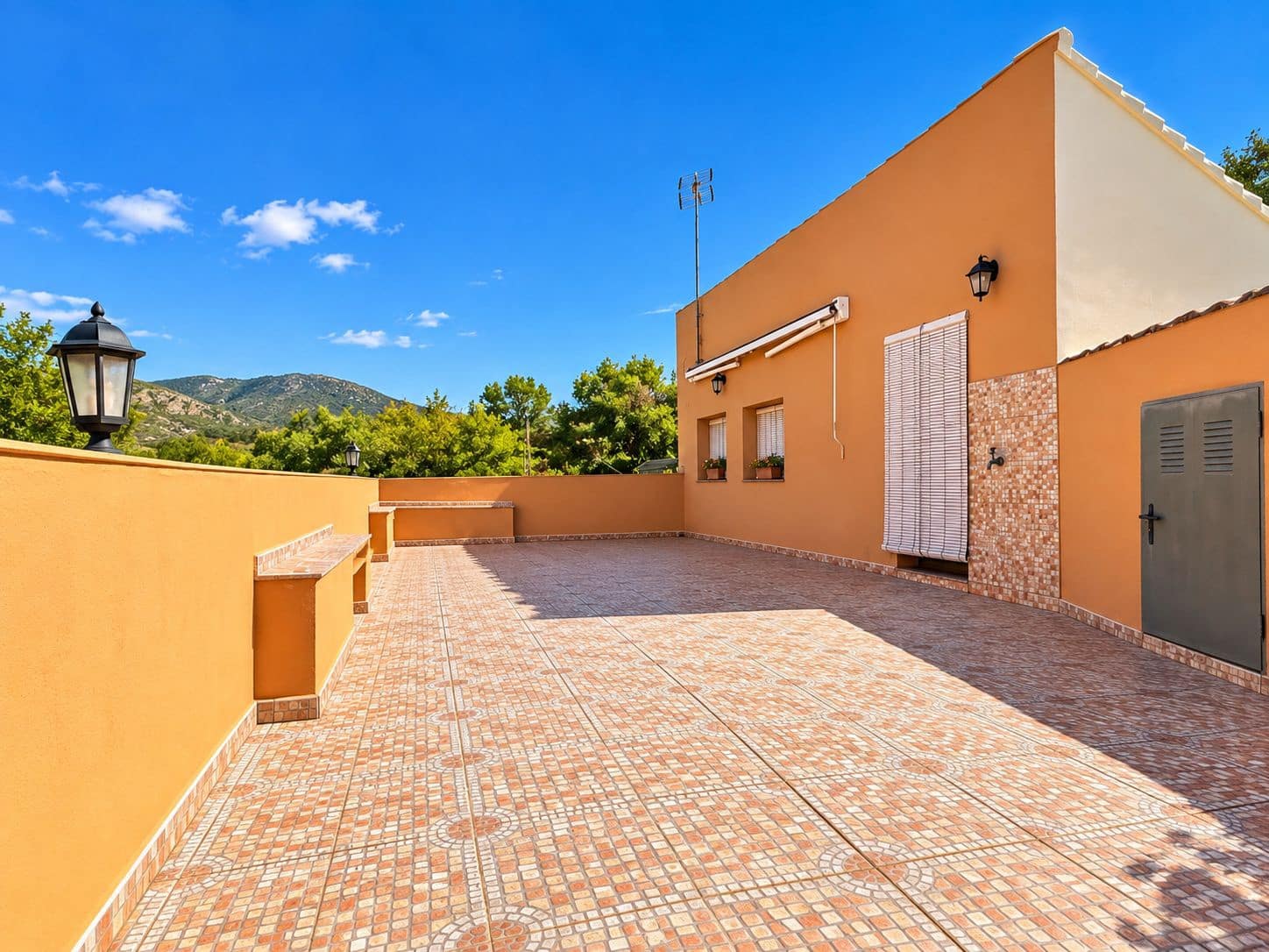 10 camera da letto Casa in vendita in Beniali con garage - 295.000 € (Rif: 10111105)